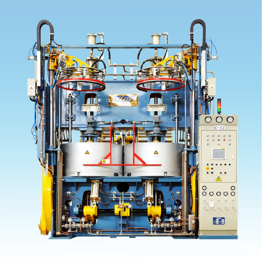 桂林基地生产的轮胎硫化机