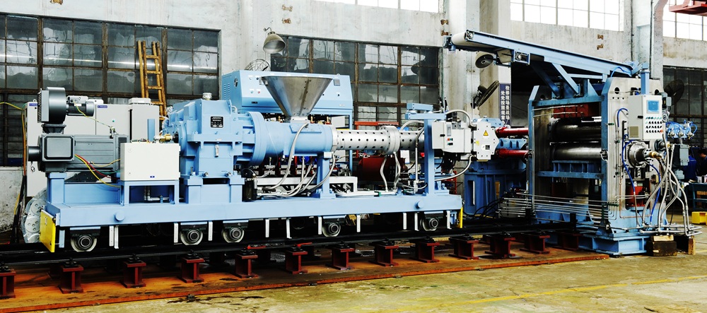 内衬层挤出压延生产线